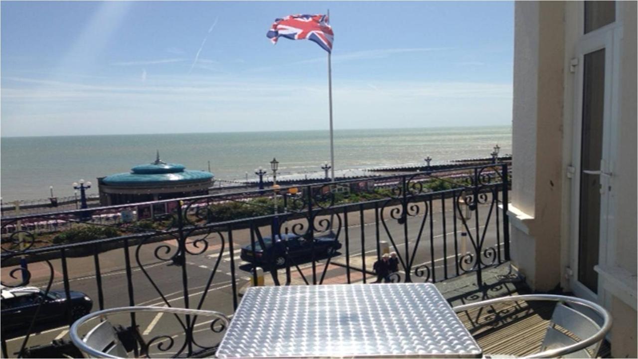 The Cumberland Hotel Eastbourne Exterior photo